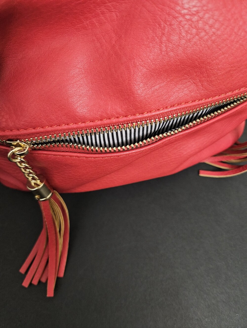 Accent by Sam Edelman red faux leather handbag with gold hardware & tassels NEW - Picture 6 of 10